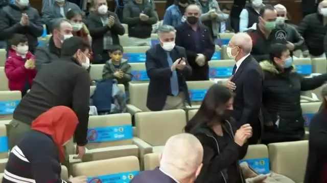 CHP Lideri Kılıçdaroğlu, apartman görevlileriyle toplantıda bir araya geldi CHP Lideri Kılıçdaroğlu, apartman görevlileriyle toplantıda bir araya geldi