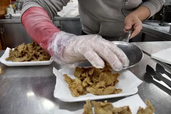 'Çok yüksek riskli' grupta yer alan Edirne'de esnaf, renklerinin haritada turuncuya dönmesini bekliyor 'Çok yüksek riskli' grupta yer alan Edirne'de esnaf, renklerinin haritada turuncuya dönmesini bekliyor