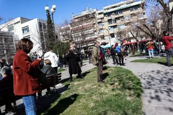 (EK FOTOĞRAFLI) Yunanistan'da 6.3 büyüklüğünde deprem (EK FOTOĞRAFLI) Yunanistan'da 6.3 büyüklüğünde deprem