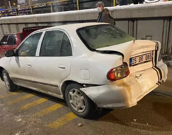 Erzurum'da alt geçitte 9 araçlı zincirleme kaza Erzurum'da alt geçitte 9 araçlı zincirleme kaza