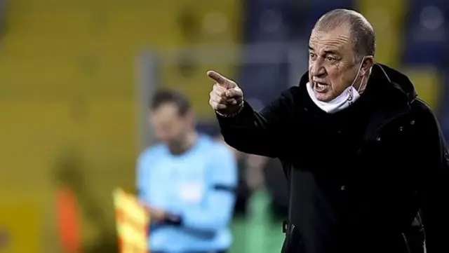 Fatih Terim showed great reaction to VAR referee Cüneyt Çakır in the Ankaragücü match, which they lost 2-1. Fatih Terim showed great reaction to VAR referee Cüneyt Çakır in the Ankaragücü match, which they lost 2-1.