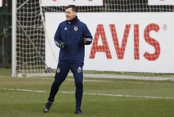Fenerbahçe, Antalyaspor hazırlıklarını tamamladı Fenerbahçe, Antalyaspor hazırlıklarını tamamladı