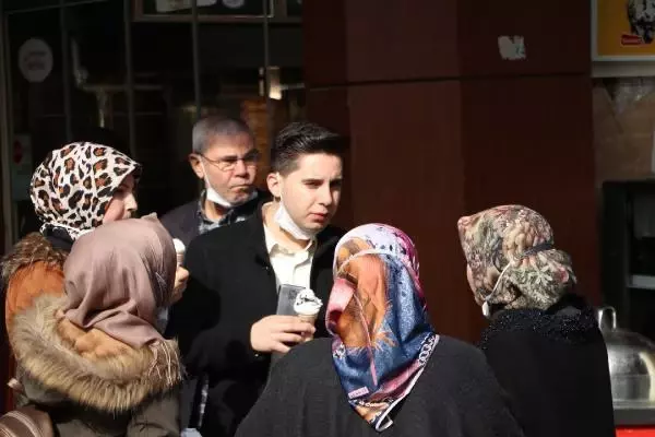 Son dakika haber | Gaziantep'te çarşı ve meydanlarda yoğunluk Son dakika haber | Gaziantep'te çarşı ve meydanlarda yoğunluk