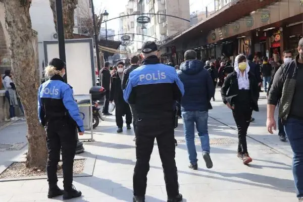 Son dakika haber | Gaziantep'te çarşı ve meydanlarda yoğunluk Son dakika haber | Gaziantep'te çarşı ve meydanlarda yoğunluk