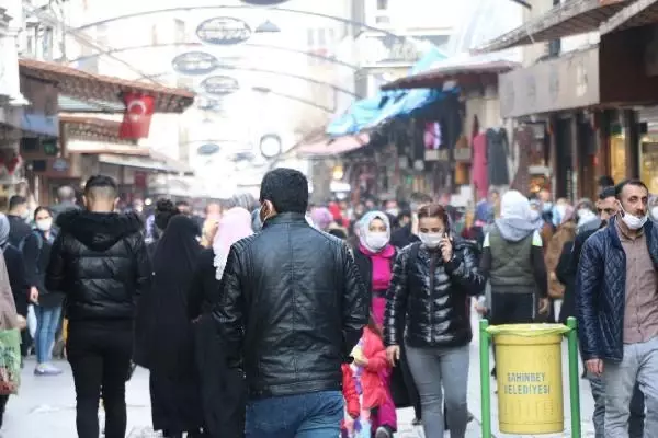 Son dakika haber | Gaziantep'te çarşı ve meydanlarda yoğunluk Son dakika haber | Gaziantep'te çarşı ve meydanlarda yoğunluk