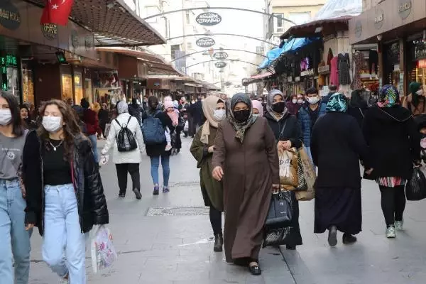 Son dakika haber | Gaziantep'te çarşı ve meydanlarda yoğunluk Son dakika haber | Gaziantep'te çarşı ve meydanlarda yoğunluk