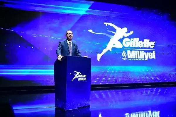 Gillette-Milliyet Yılın Sporcusu Ödülleri aday adaylarını belirlemek için büyük jüri toplandı Gillette-Milliyet Yılın Sporcusu Ödülleri aday adaylarını belirlemek için büyük jüri toplandı