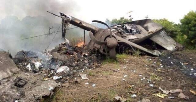 Güney Sudan'da yolcu uçağı düştü: Kazada 10 yolcu ve 2 pilot hayatını kaybetti Güney Sudan'da yolcu uçağı düştü: Kazada 10 yolcu ve 2 pilot hayatını kaybetti