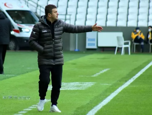 Giresunspor Teknik Direktörü Hakan Keleş: 'Yolumuza devam ediyoruz' Giresunspor Teknik Direktörü Hakan Keleş: 'Yolumuza devam ediyoruz'