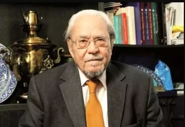 Halil İnalcık kimdir? Halil İnalcık hayatı ve biyografisi! Halil İnalcık kimdir? Halil İnalcık hayatı ve biyografisi!