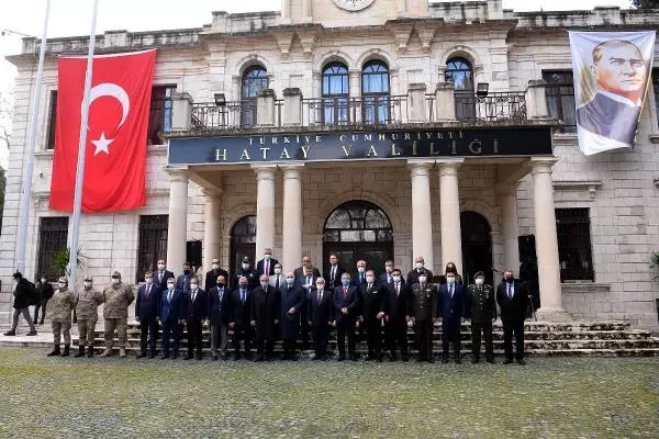 Hatay'ın ilk ve tek Cumhurbaşkanı Tayfur Sökmen vefatının 41. yılında anıldı Hatay'ın ilk ve tek Cumhurbaşkanı Tayfur Sökmen vefatının 41. yılında anıldı
