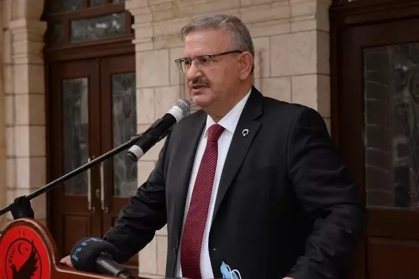 Hatay'ın ilk ve tek Cumhurbaşkanı Tayfur Sökmen vefatının 41. yılında anıldı Hatay'ın ilk ve tek Cumhurbaşkanı Tayfur Sökmen vefatının 41. yılında anıldı