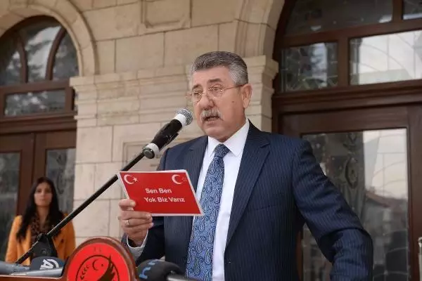 Hatay'ın ilk ve tek Cumhurbaşkanı Tayfur Sökmen vefatının 41. yılında anıldı Hatay'ın ilk ve tek Cumhurbaşkanı Tayfur Sökmen vefatının 41. yılında anıldı