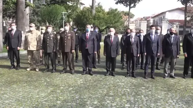 Hatay'ın ilk ve tek Cumhurbaşkanı Tayfur Sökmen vefatının 41. yılında anıldı Hatay'ın ilk ve tek Cumhurbaşkanı Tayfur Sökmen vefatının 41. yılında anıldı