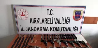 Kırklareli'de yol kenarına bırakılan poşetten 16 tabanca çıktı