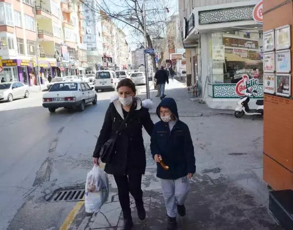 Kırmızı kategorideki Aksaray'da 20 yaş altından 'kurallara uyum' çağrısı Kırmızı kategorideki Aksaray'da 20 yaş altından 'kurallara uyum' çağrısı