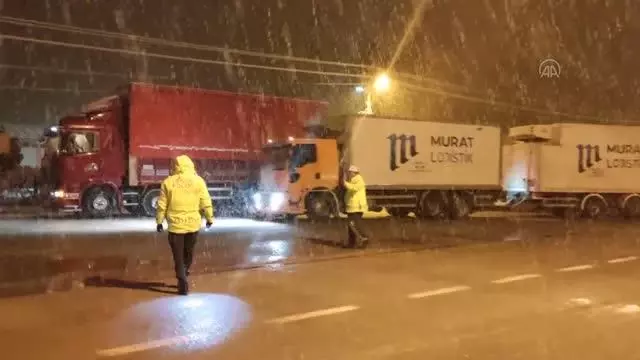 Konya-Antalya kara yolu çekici ve tır geçişlerine kapatıldı