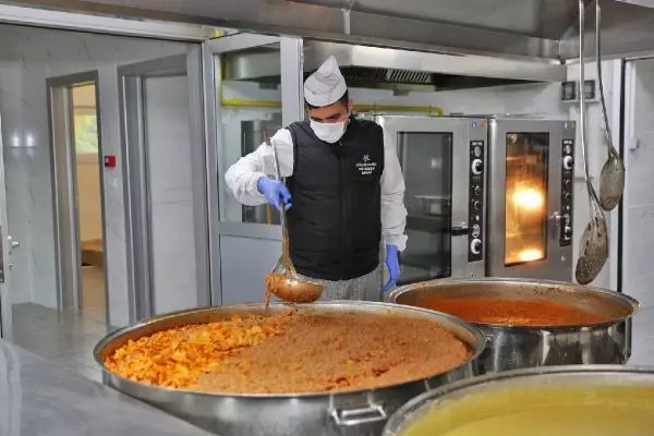 Küçükçekmece'de şubat ayında 35 bin 275 kişiye gıda yardımı yapıldı Küçükçekmece'de şubat ayında 35 bin 275 kişiye gıda yardımı yapıldı