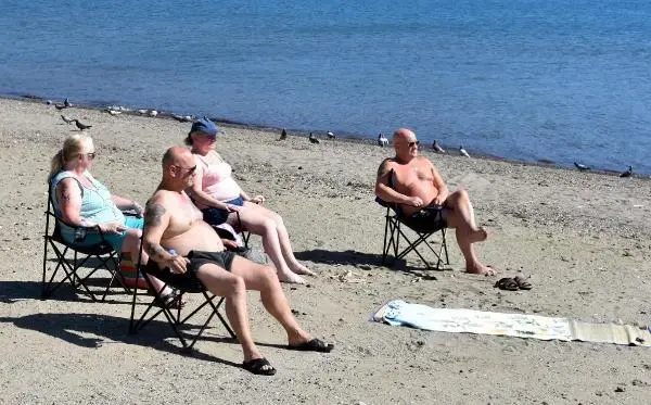 Son dakika haberi... Marmaris'te yerleşik yaşayan 65 yaş ve üzeri yabancılar, 2'nci doz aşılarını oldu Son dakika haberi... Marmaris'te yerleşik yaşayan 65 yaş ve üzeri yabancılar, 2'nci doz aşılarını oldu