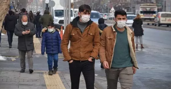 Son dakika haberi! Mavi kategorideki Muş'ta validen 'gevşeme' uyarısı: Herkes maske takacak Son dakika haberi! Mavi kategorideki Muş'ta validen 'gevşeme' uyarısı: Herkes maske takacak