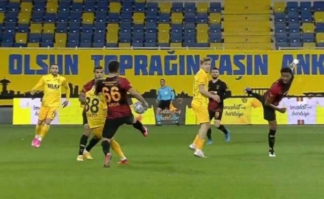 Penalty position marked in the first half of MKE Ankaragücü-Galatasaray match