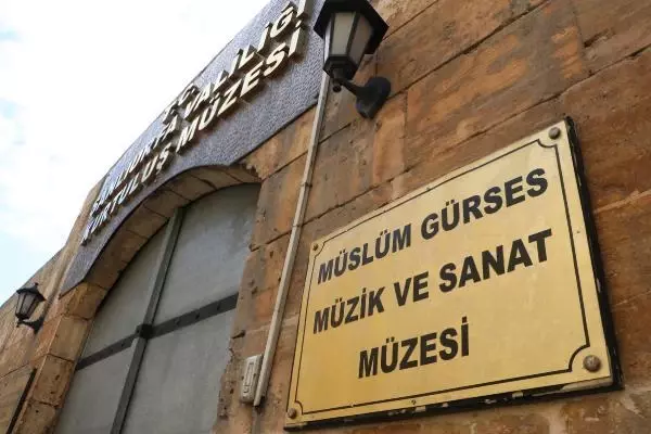 Son dakika haberi: Müslüm Gürses, ölüm yıl dönümünde isminin verildiği müzede anıldı Son dakika haberi: Müslüm Gürses, ölüm yıl dönümünde isminin verildiği müzede anıldı