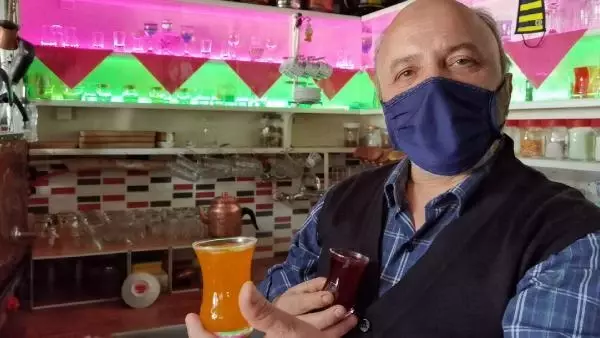 Pandemide kapanan şakacı kıraathane kapılarını açtı Pandemide kapanan şakacı kıraathane kapılarını açtı