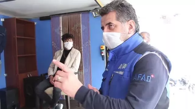 Silivri'de deprem simülasyon tırında farkındalık eğitimi Silivri'de deprem simülasyon tırında farkındalık eğitimi