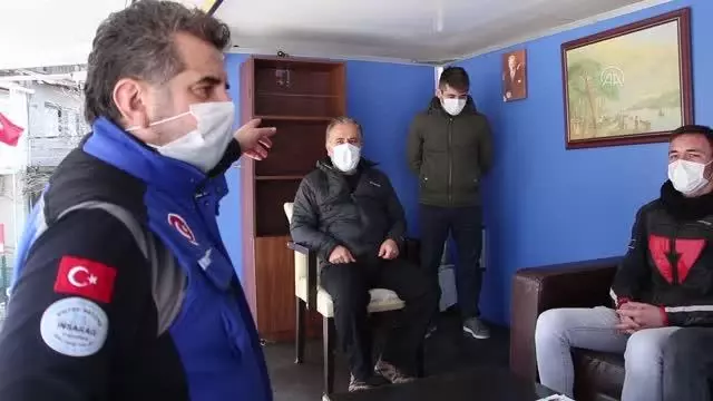 Silivri'de deprem simülasyon tırında farkındalık eğitimi Silivri'de deprem simülasyon tırında farkındalık eğitimi