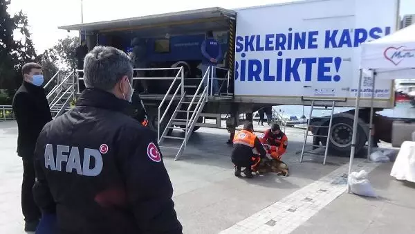 Silivri'de simülasyon TIR'ında deprem eğitimi Silivri'de simülasyon TIR'ında deprem eğitimi