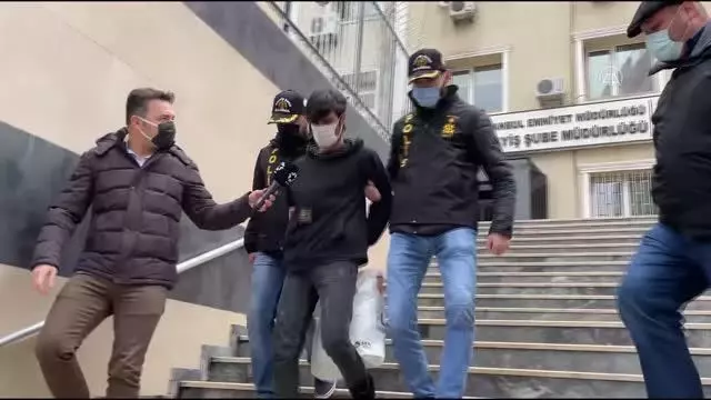 Şişli'de 6 kişiyi bıçakla yaralayan yabancı uyruklu bir kişi yakalandı Şişli'de 6 kişiyi bıçakla yaralayan yabancı uyruklu bir kişi yakalandı