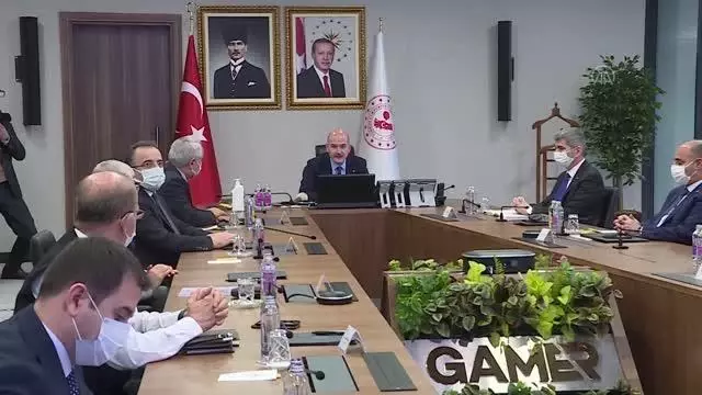 Soylu: 'Hiçbir yerde rehavete kapılmamak durumundayız' Soylu: 'Hiçbir yerde rehavete kapılmamak durumundayız'