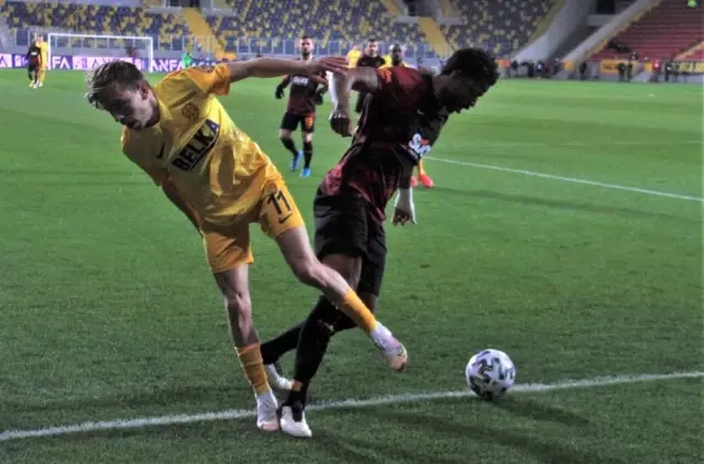 Hikmet Karaman'dan Galatasaray maçı yorumu Hikmet Karaman'dan Galatasaray maçı yorumu