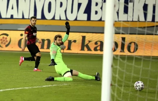 Hikmet Karaman'dan Galatasaray maçı yorumu Hikmet Karaman'dan Galatasaray maçı yorumu