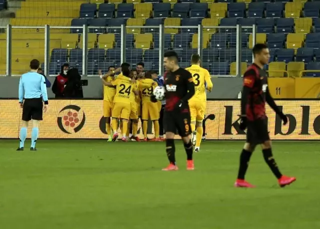 Hikmet Karaman'dan Galatasaray maçı yorumu Hikmet Karaman'dan Galatasaray maçı yorumu