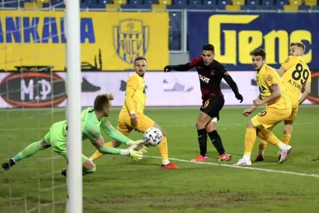 Hikmet Karaman'dan Galatasaray maçı yorumu Hikmet Karaman'dan Galatasaray maçı yorumu