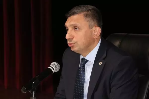 Son dakika haber: Vali Şahin'den uyarı: Denetimi sıkı tutmazsak mavilikler önce sararır, sonra kızarır Son dakika haber: Vali Şahin'den uyarı: Denetimi sıkı tutmazsak mavilikler önce sararır, sonra kızarır