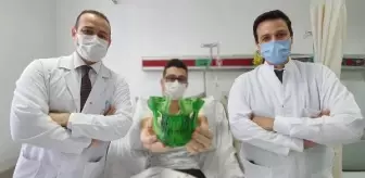Yüzündeki dev tümörden 'sanal ameliyat' ile kurtuldu