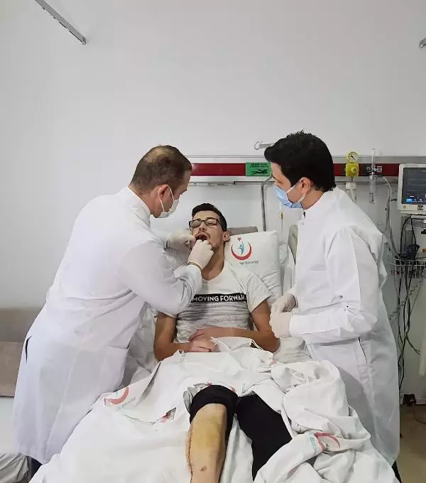 Yüzündeki dev tümörden 'sanal ameliyat' ile kurtuldu Yüzündeki dev tümörden 'sanal ameliyat' ile kurtuldu