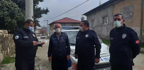 Zabıtalar, pazarda buldukları parayı sahibine teslim etti Zabıtalar, pazarda buldukları parayı sahibine teslim etti