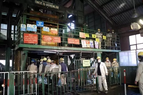 Zonguldak'ta 263 madenci dualarla anıldı Zonguldak'ta 263 madenci dualarla anıldı