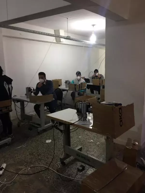 Bağcılar�da kaçak maske üretilen depoya baskın Haberler