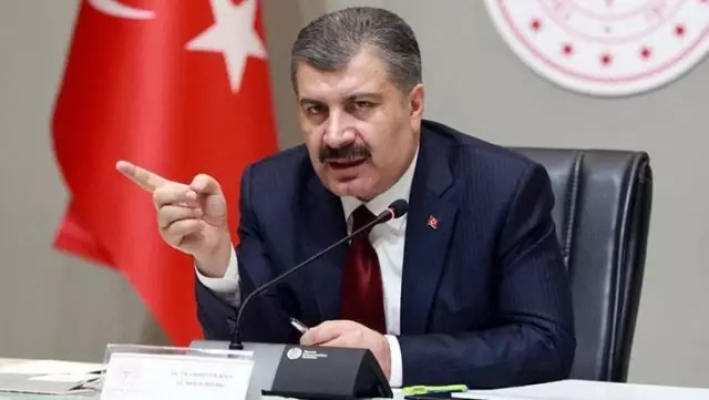 Bakan Koca 'çok yüksek risk' grubundaki 5 ilin valisi ve sağlık müdürleriyle görüştü Bakan Koca 'çok yüksek risk' grubundaki 5 ilin valisi ve sağlık müdürleriyle görüştü