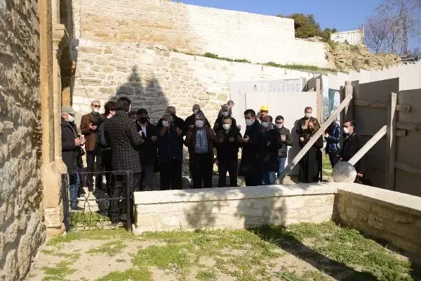 Bigalı Mehmet Çavuş, kahramanlık gösterdiği Seddülbahir Kalesi'nde anıldı Bigalı Mehmet Çavuş, kahramanlık gösterdiği Seddülbahir Kalesi'nde anıldı
