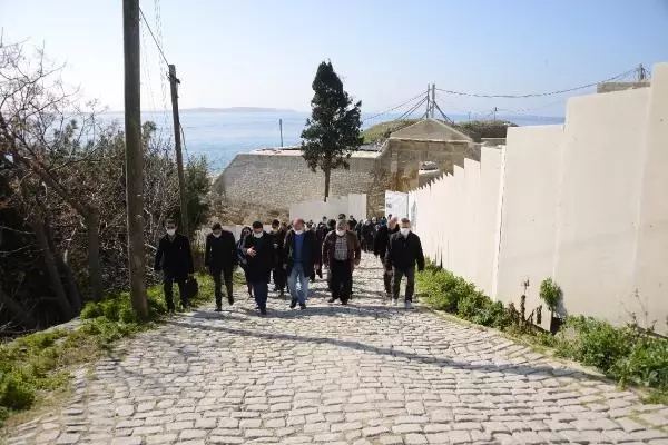 Bigalı Mehmet Çavuş, kahramanlık gösterdiği Seddülbahir Kalesi'nde anıldı Bigalı Mehmet Çavuş, kahramanlık gösterdiği Seddülbahir Kalesi'nde anıldı