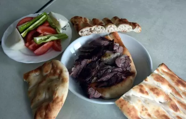 Bitlis büryanına coğrafik işaret tescil belgesi verildi Bitlis büryanına coğrafik işaret tescil belgesi verildi