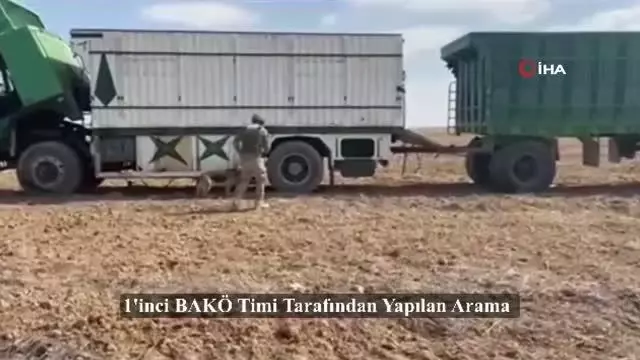Son dakika haberleri! Bomba arama köpekleri sayesinde 30 kilograma yakın patlayıcı madde ele geçirildi Son dakika haberleri! Bomba arama köpekleri sayesinde 30 kilograma yakın patlayıcı madde ele geçirildi
