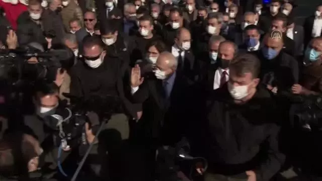 CHP Genel Başkanı Kılıçdaroğlu, Avcılar'da kentsel dönüşüm toplantısına katıldı CHP Genel Başkanı Kılıçdaroğlu, Avcılar'da kentsel dönüşüm toplantısına katıldı