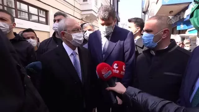 CHP Genel Başkanı Kılıçdaroğlu, Kadıköy'de esnaf ziyareti yaptı CHP Genel Başkanı Kılıçdaroğlu, Kadıköy'de esnaf ziyareti yaptı