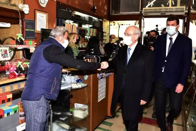 CHP Genel Başkanı Kılıçdaroğlu, Kadıköy'de esnaf ziyareti yaptı CHP Genel Başkanı Kılıçdaroğlu, Kadıköy'de esnaf ziyareti yaptı
